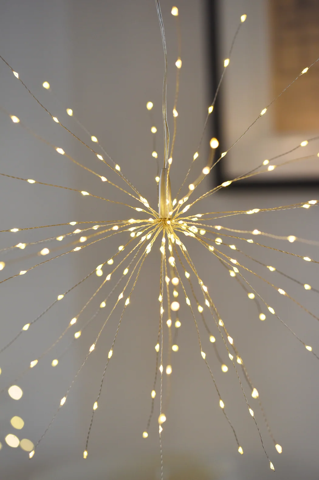 Hanging Starburst LED Fairy Light Silver (Battery Operated) - Image 10