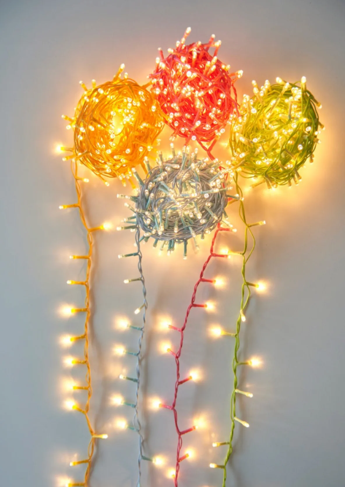 LED Pin Light, Pink (Mains Powered) - Image 4