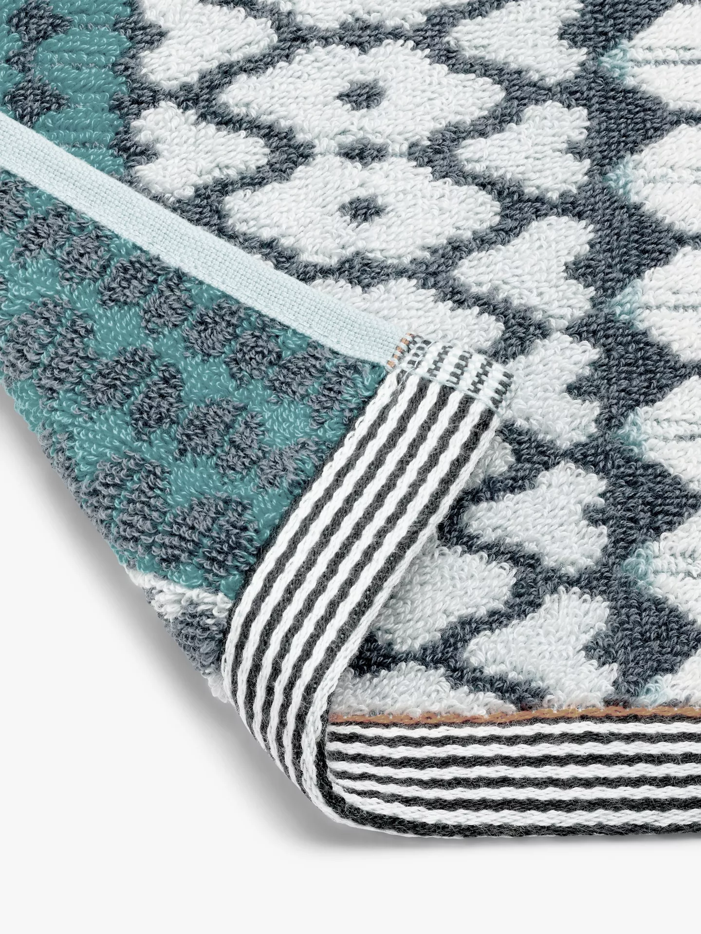 Margo Selby Eastbourne Towels - Image 9