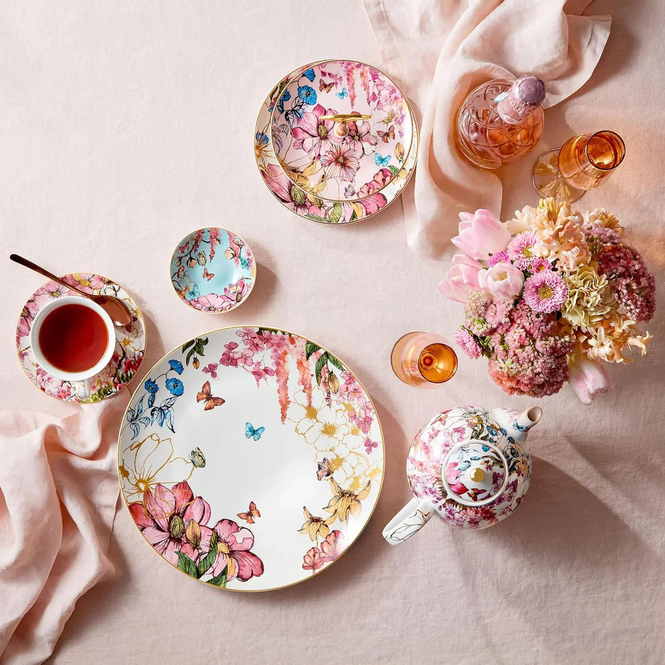 Maxwell & Williams Estelle Michaelides Enchantment Footed Tea Cup & Saucer Set - Image 8