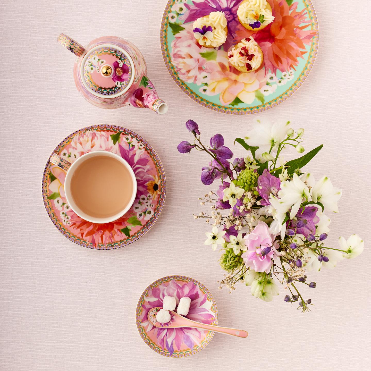 Maxwell & Williams Teas & C’S Dahlia Daze Teapot With Infuser, Pink - Image 4
