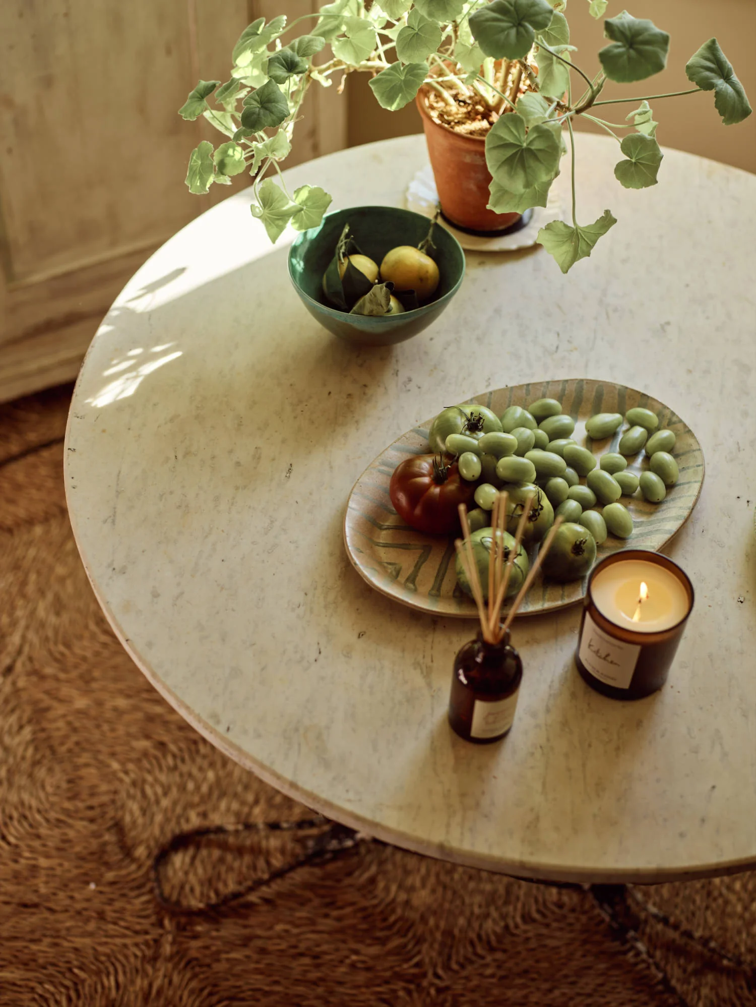 Plum & Ashby Kitchen ,Tomato Leaf & Bay Scented Candle - Image 4