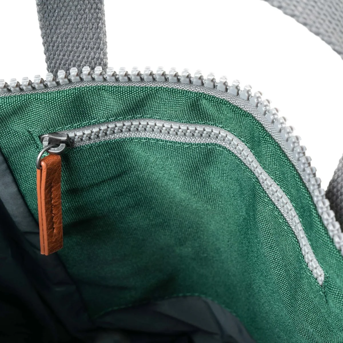 Roka London Finchley Rucksack, Forest (Sustainable Canvas) - Image 6