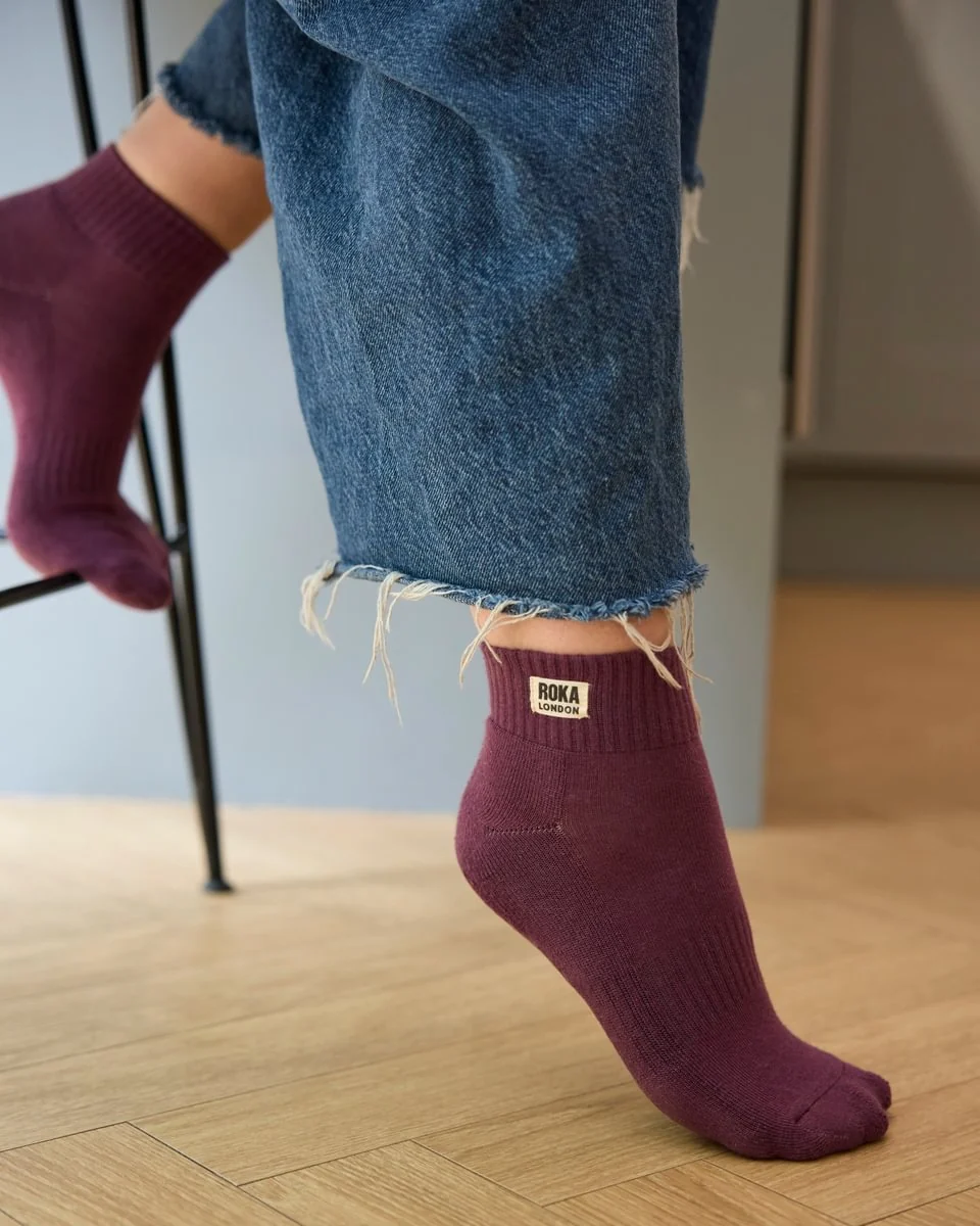 Roka London Wembley Organic Cotton Ankle Socks, Berry - Image 4