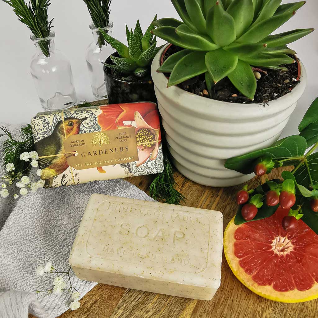 The English Soap Company Anniversary, Gardeners Exfoliating Soap - Image 5