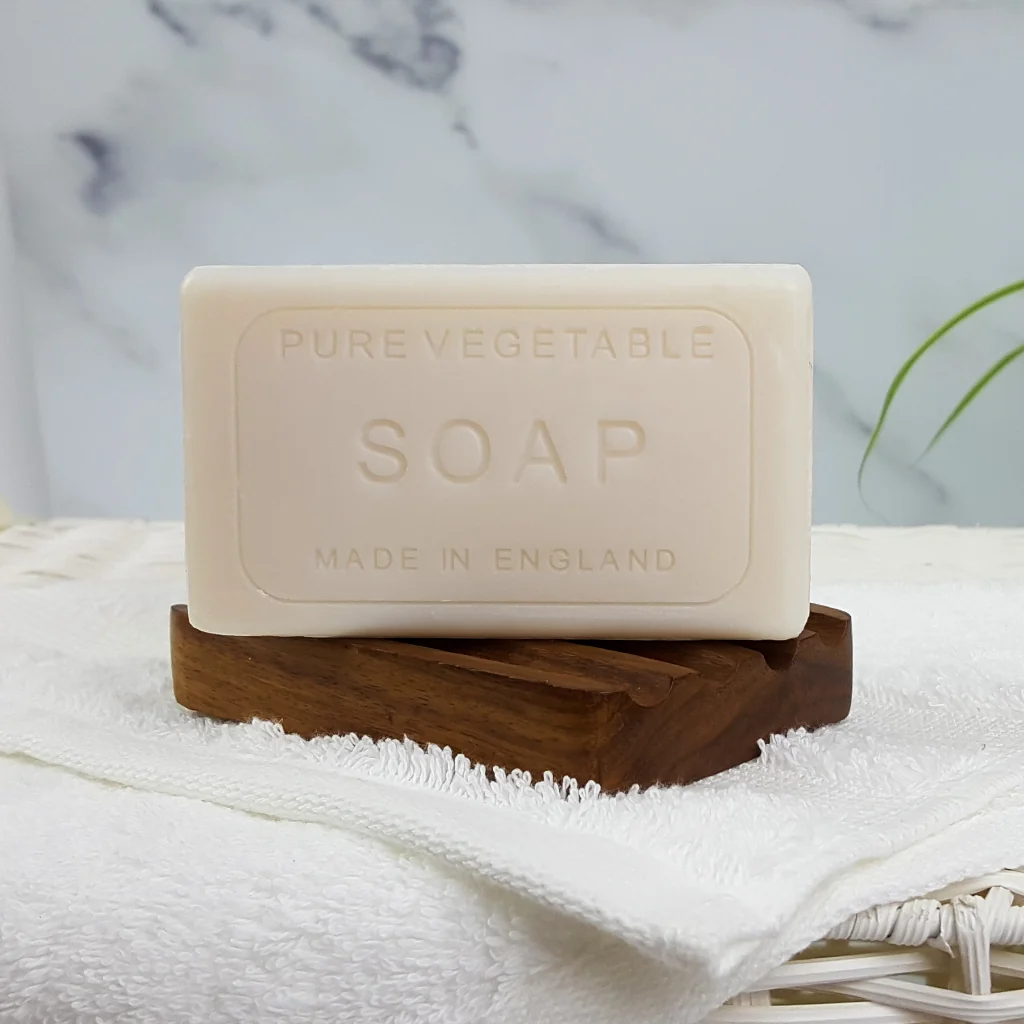 The English Soap Company Anniversary, Jasmine & Wild Strawberry Soap - Image 4