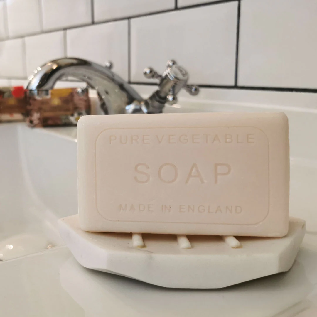 The English Soap Company Anniversary, Jasmine & Wild Strawberry Soap - Image 5