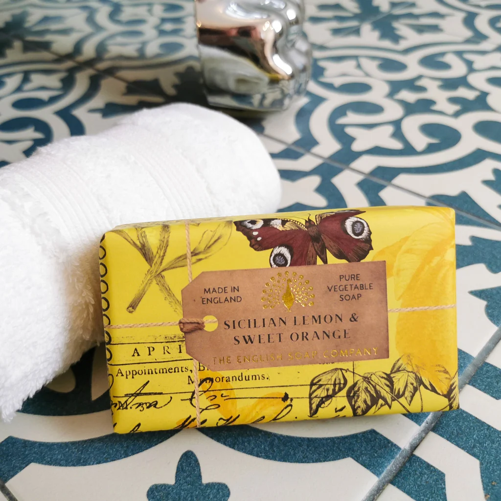 The English Soap Company Anniversary, Sicilian Lemon and Sweet Orange Soap - Image 3