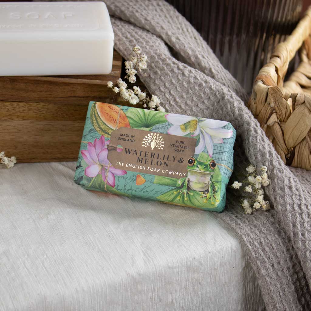 The English Soap Company Anniversary, Waterlily & Melon  Soap - Image 2