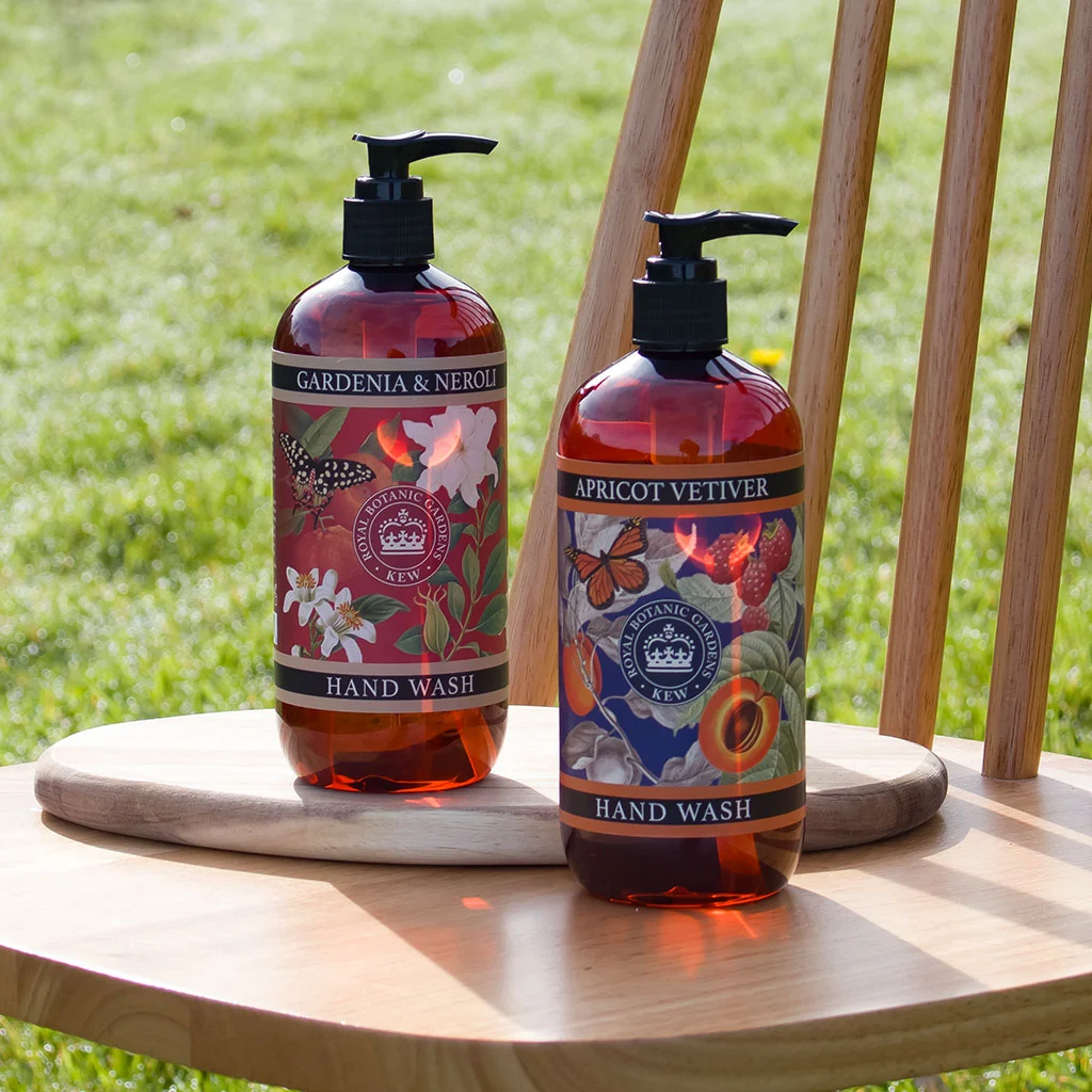 The English Soap Company Kew Gardens, Apricot Vetiver Hand Wash - Image 3