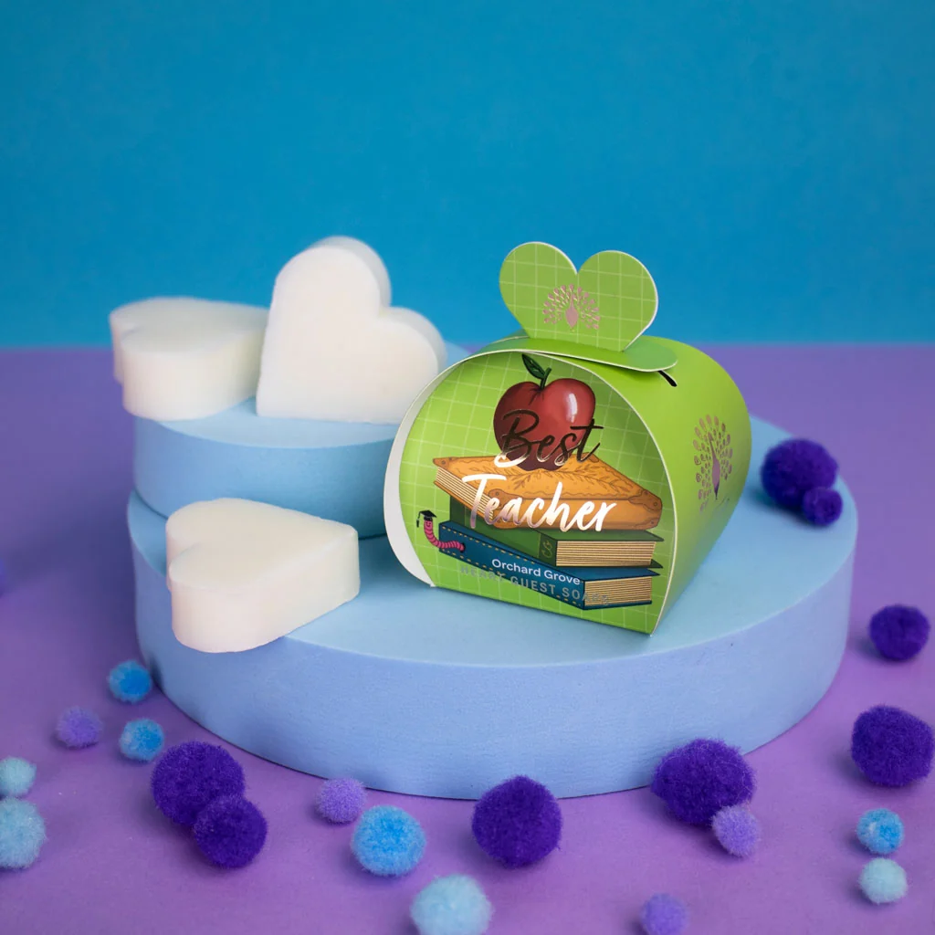 The English Soap Company Occasions Mini Heart Soaps, Best Teacher - Image 4