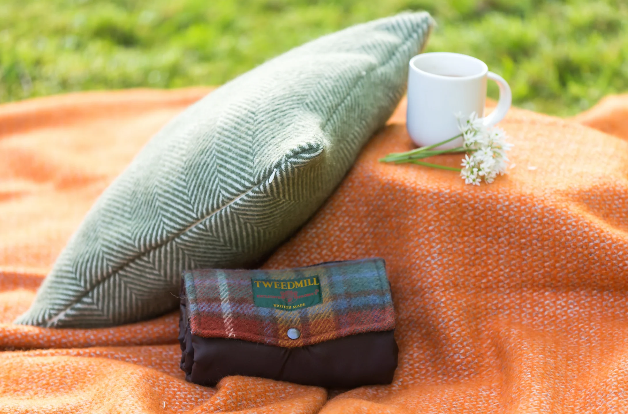 Tweedmill Illusion Pure New Wool Throw, Pumpkin - Image 9