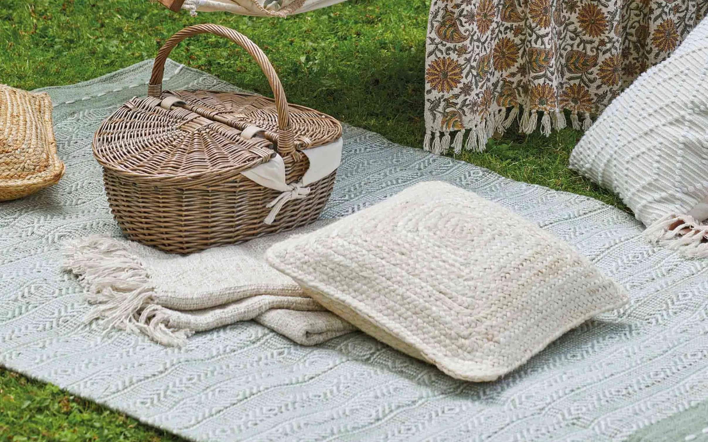 Walton & Co Diamond Weave Rug, Sage - Image 6