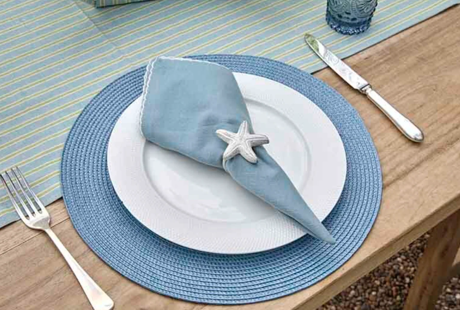 Walton & Co Embroidered Scalloped Napkin, Sky ( Set Of 4 ) - Image 3