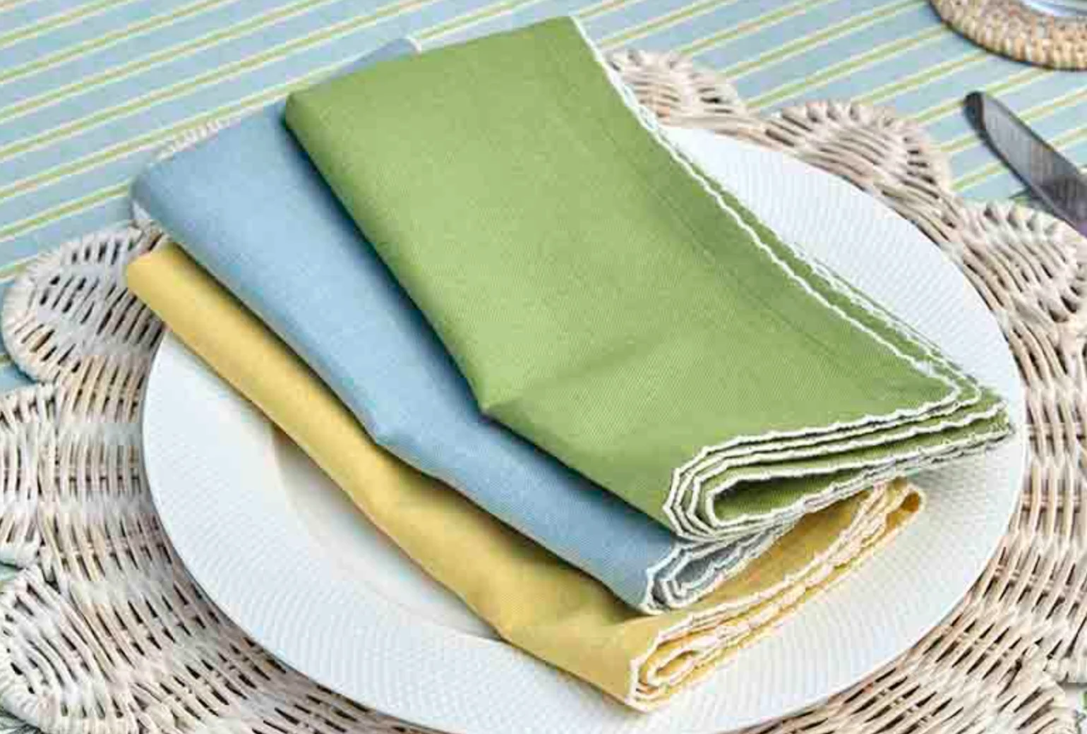 Walton & Co Embroidered Scalloped Napkin, Sky ( Set Of 4 ) - Image 4