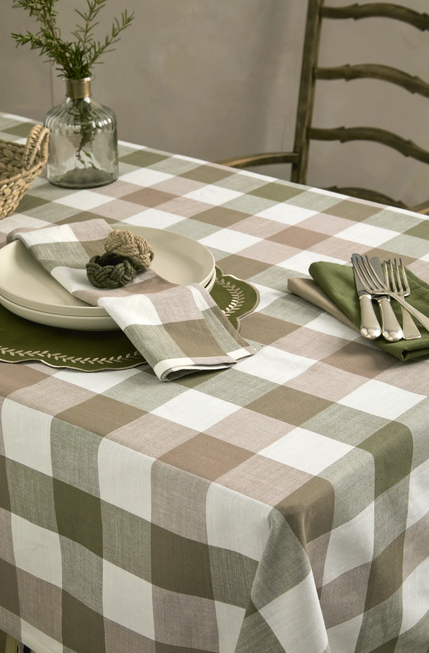 Walton & Co Vermont Napkins Olive & Mocha (set of 4) - Image 5