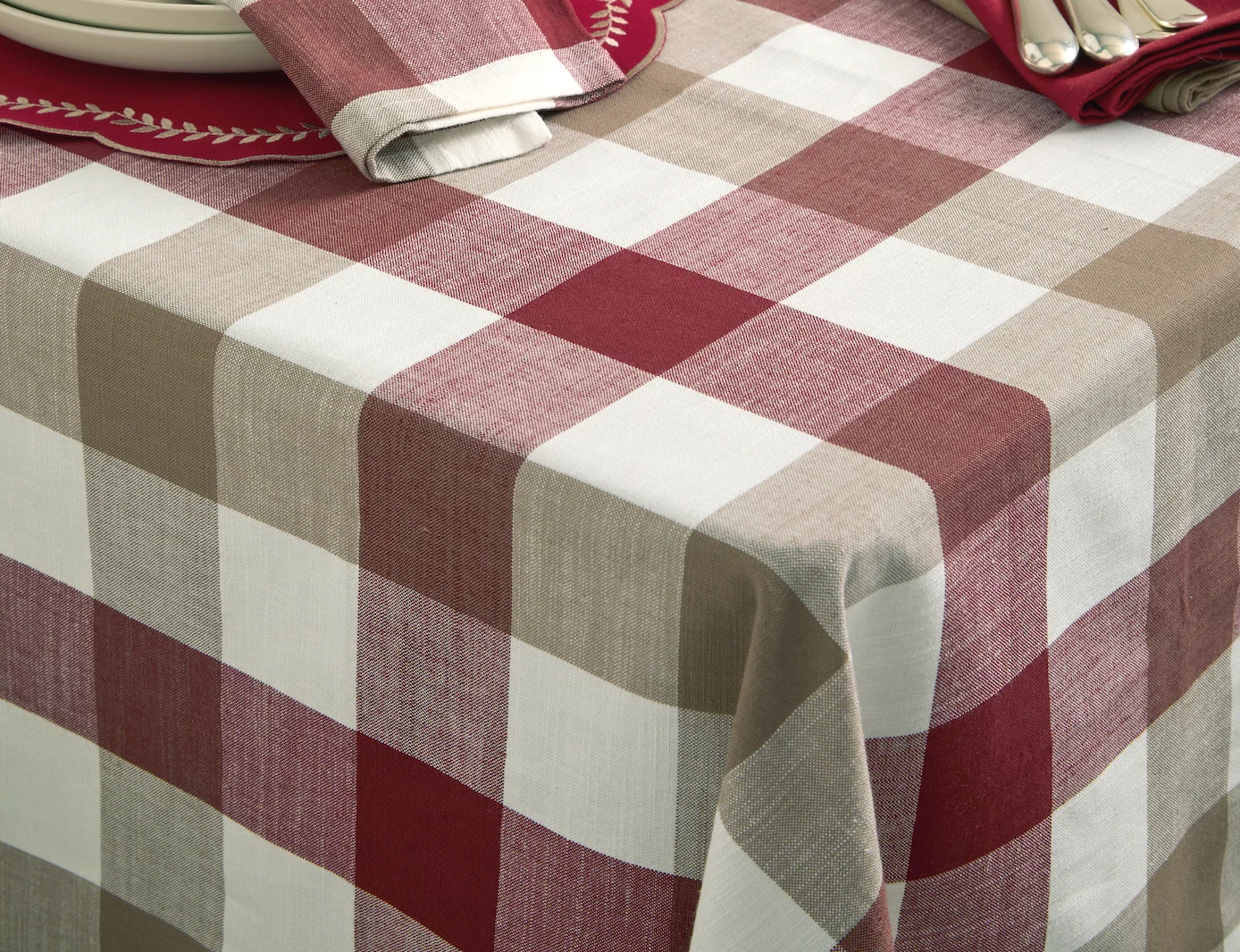 Walton & Co Vermont Tablecloth, Merlot & Mocha - Image 3