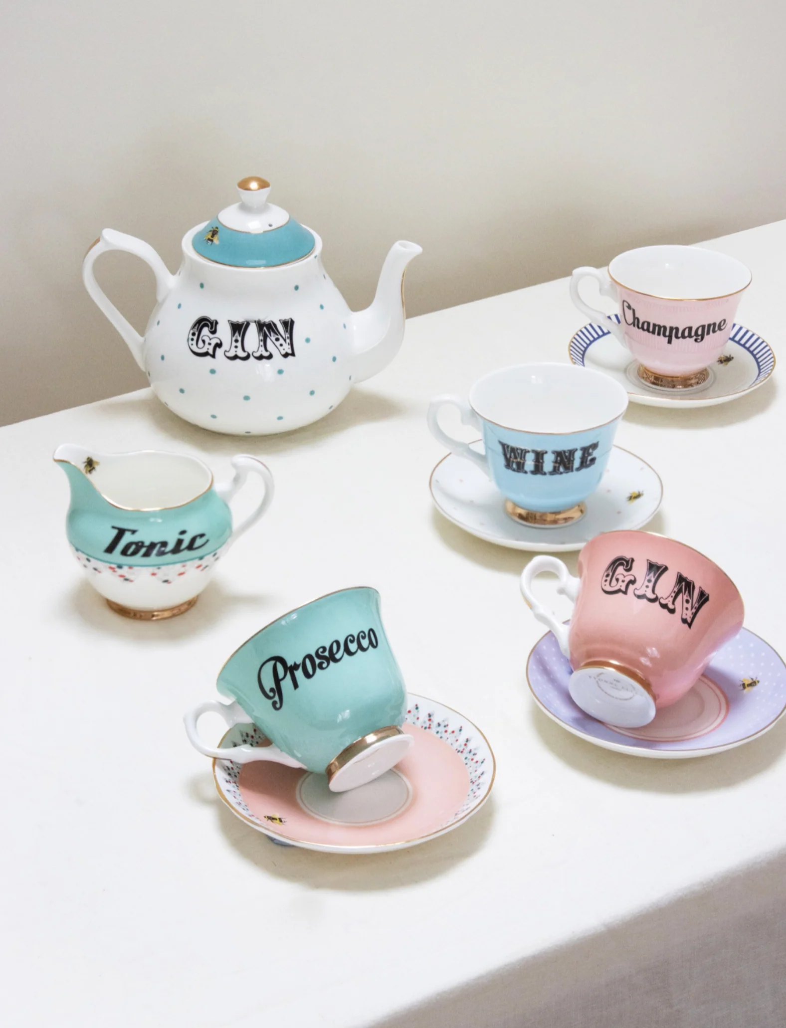 Yvonne Ellen Curvy Milk Jug - Image 7