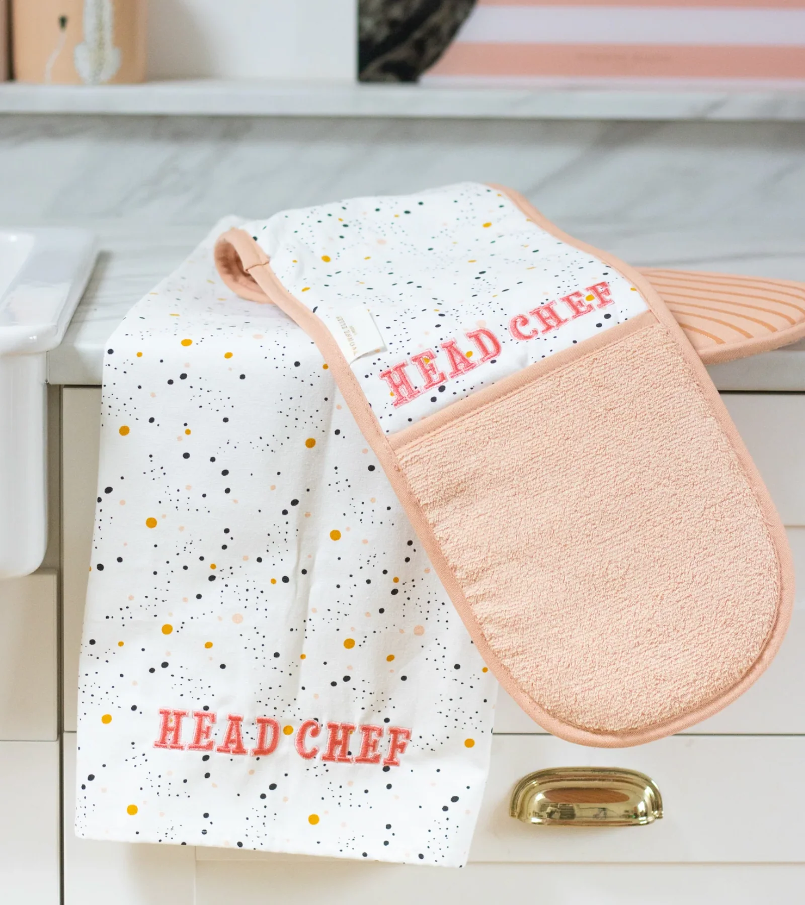 Yvonne Ellen Double Oven Gloves, Head Chef - Image 4