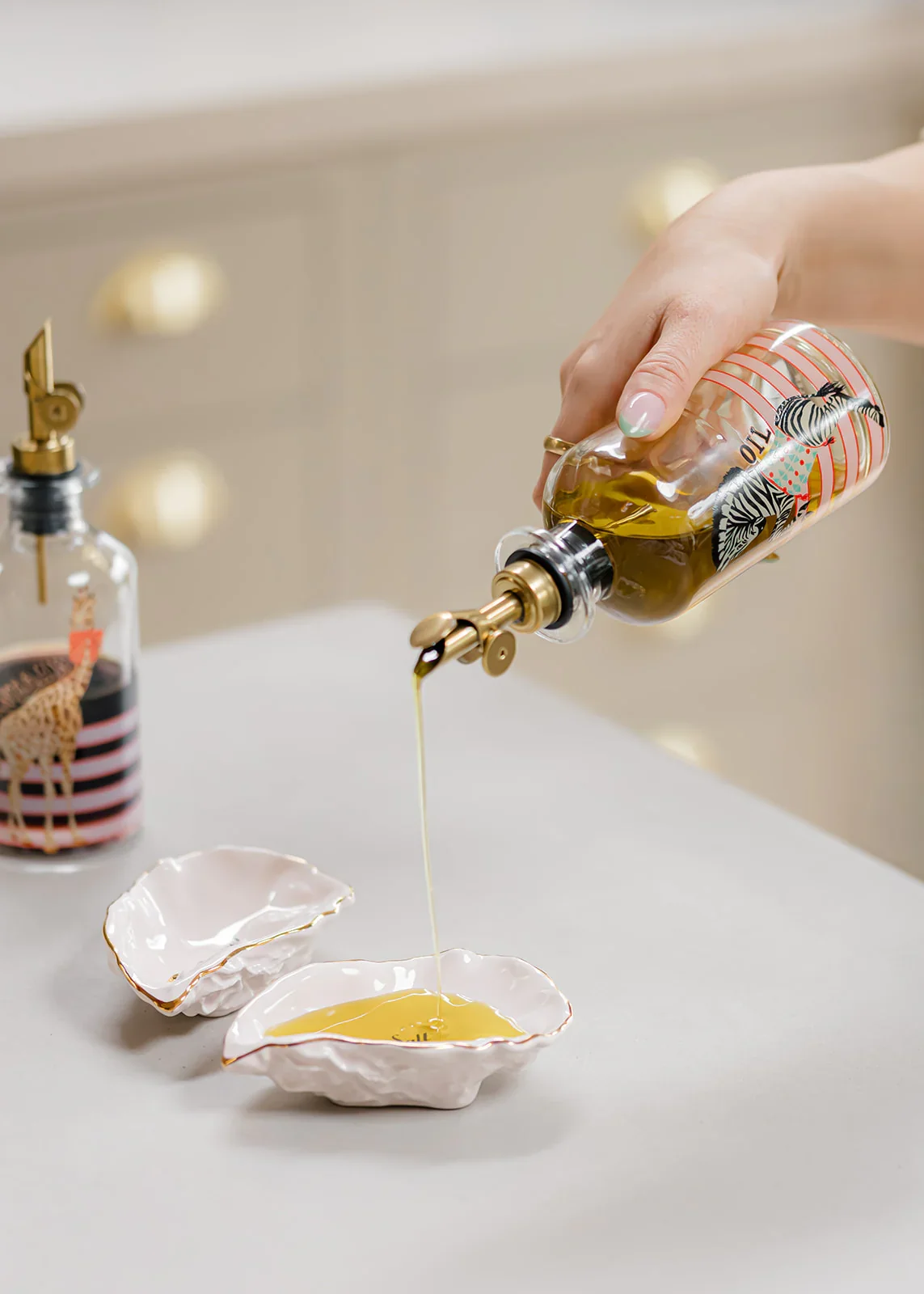 Yvonne Ellen Glass Oil & Vinegar Set, Animal - Image 4
