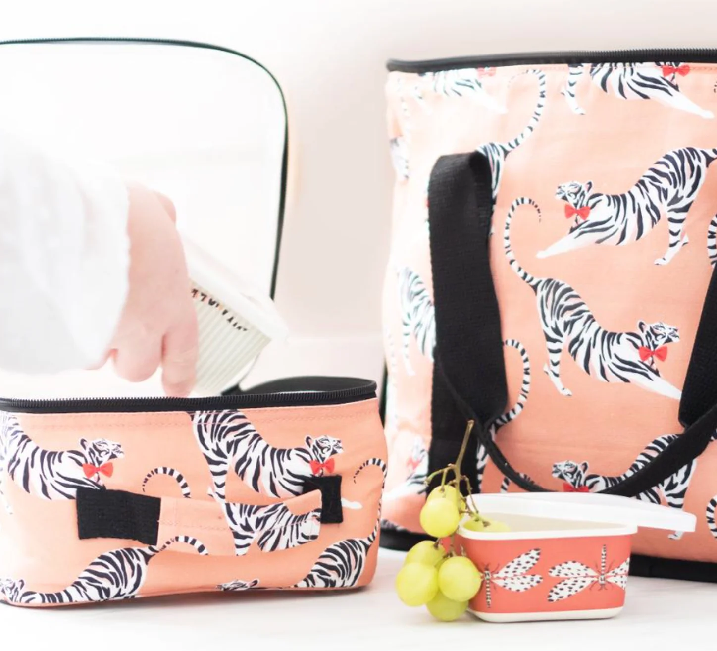 Yvonne Ellen Tiger Lunch  Bag - Image 8