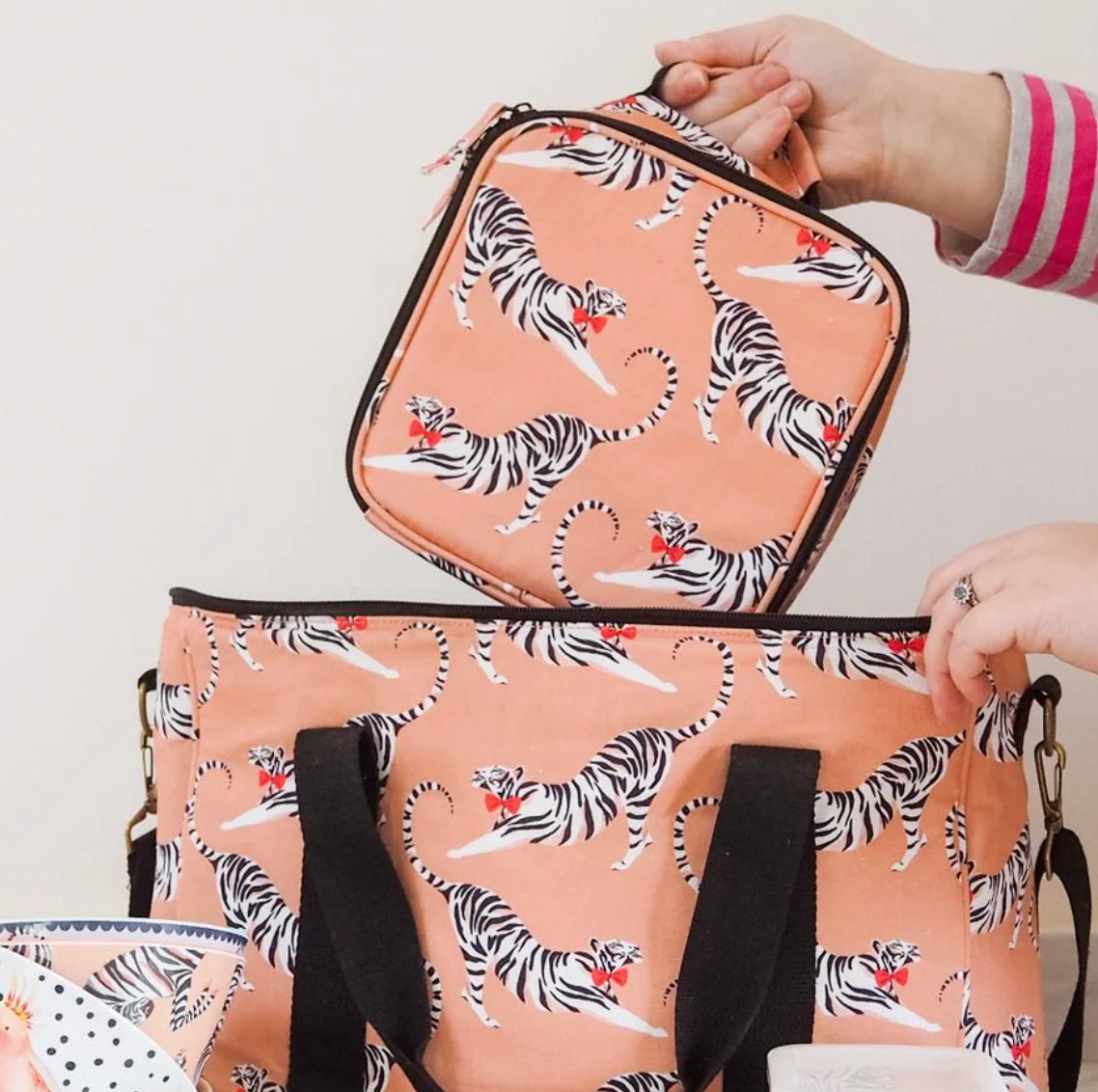 Yvonne Ellen Tiger Lunch  Bag - Image 9